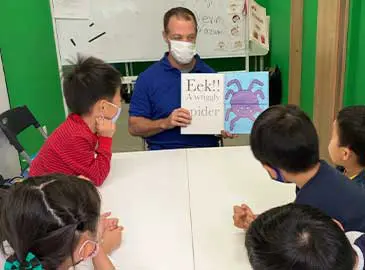 新潟南校の内観写真