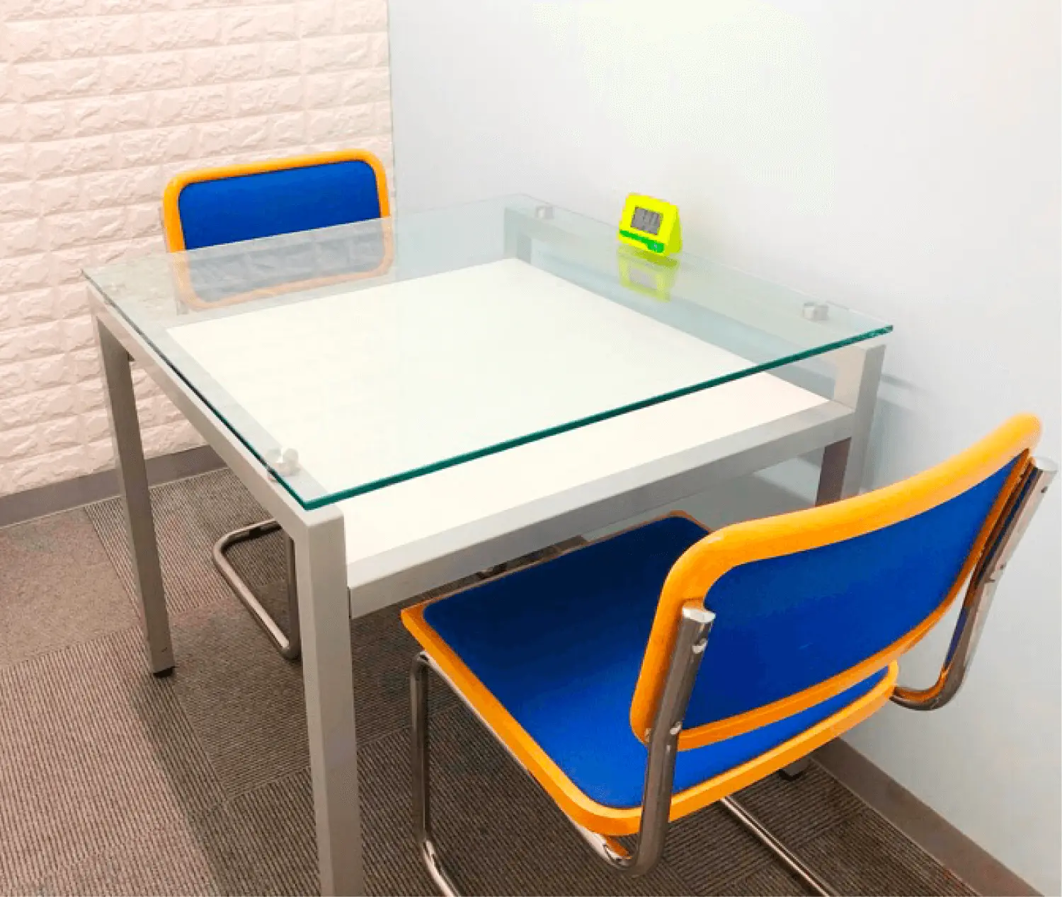 新宿校の内観写真